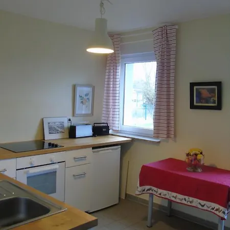 Futterhaus Neben Der Wasserburg Liepen Lejlighed