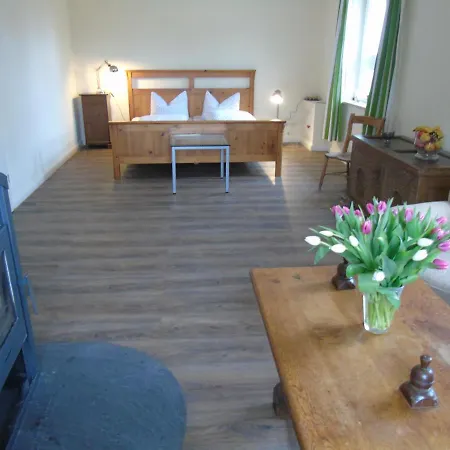 Futterhaus Neben Der Wasserburg Liepen Lejlighed *