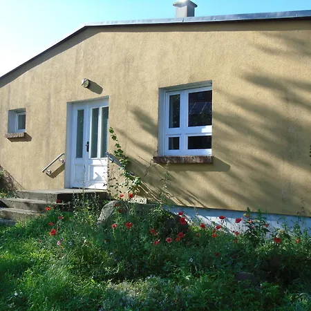 Futterhaus Neben Der Wasserburg Liepen Lejlighed Gielow