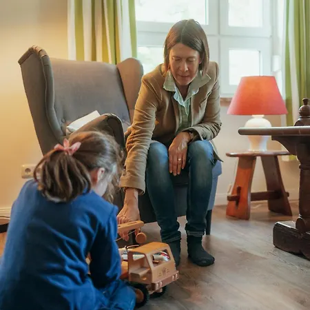 Futterhaus Neben Der Wasserburg Liepen Gielow